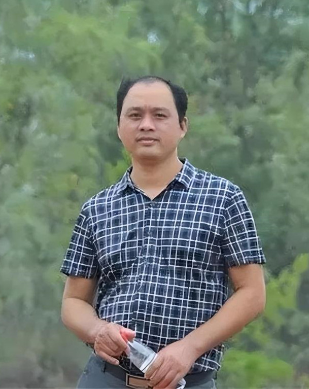 赵炬_副本.jpg 赵炬_副本.jpg