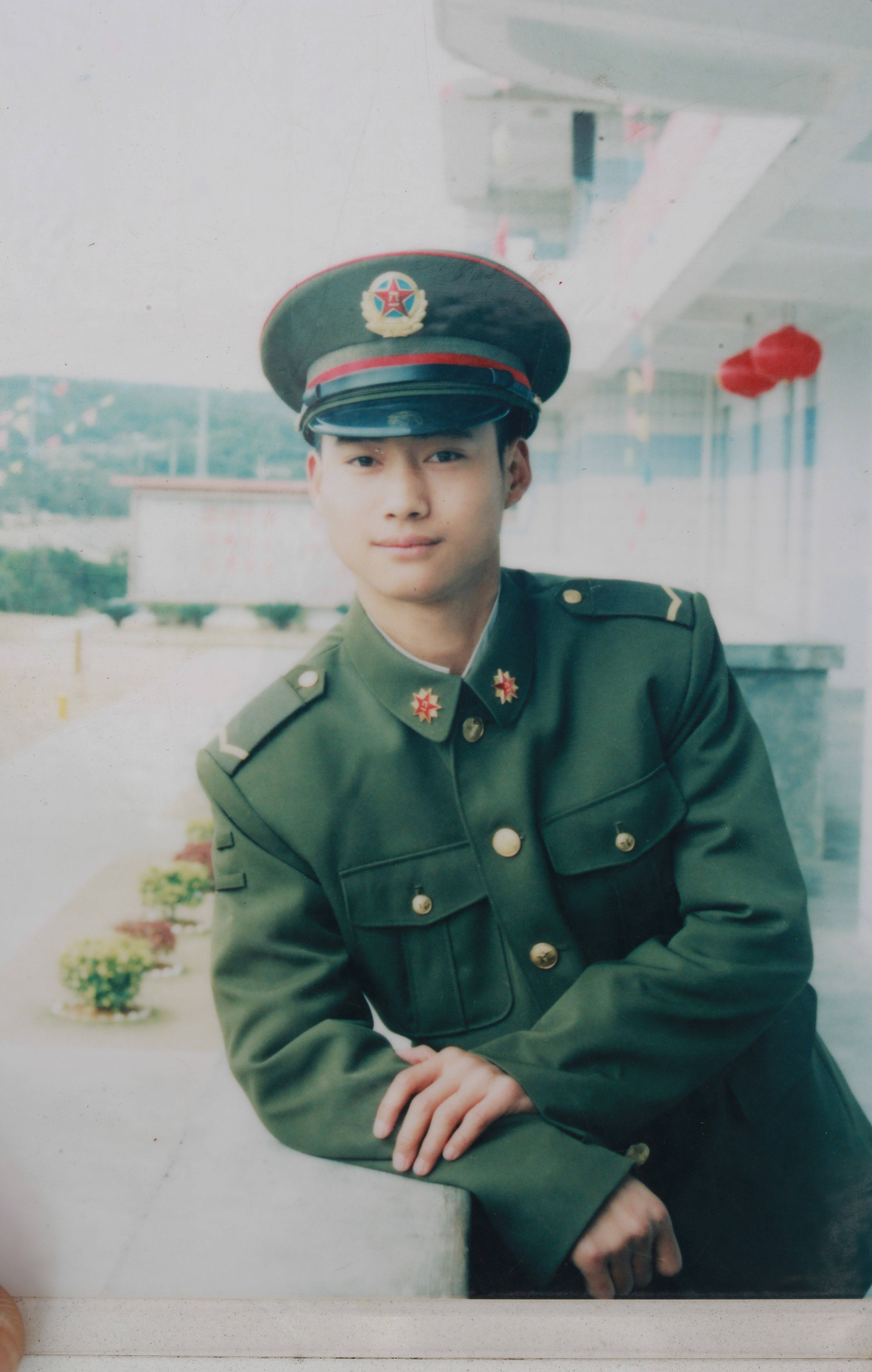 胡晨.jpg 胡晨.jpg